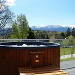 Apartment Sosnowa Prowincja W Szklarskiej Porebie. Gorski Z Jacuzzi I Sauna.